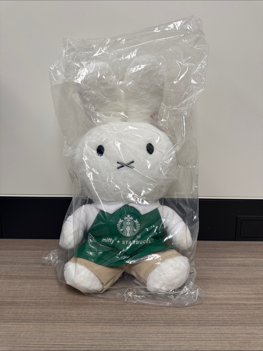 BNWT 2026 Starbucks x Miffy Barista Grande Plush (Reserve Limited Edition)
